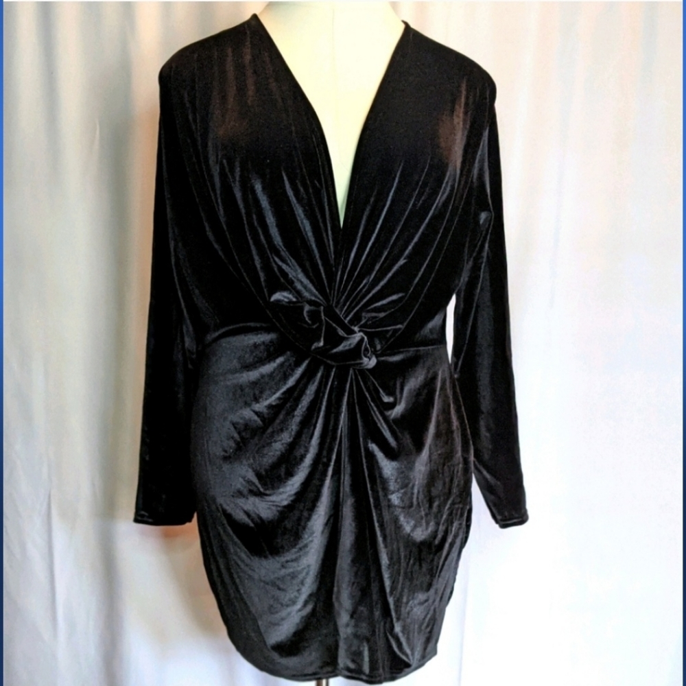 Booho Cassie Velvet Plunge Knot Bodycon Dress